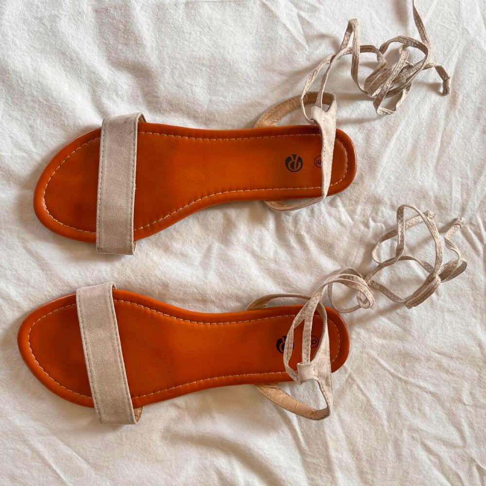 Women's Lace Up Ankle Tie Flat Sandals Tan Suede Cognac Footbed Size 9
